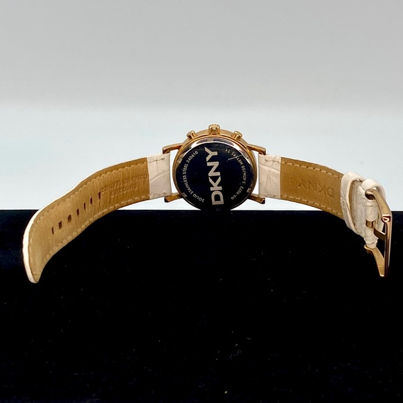 DKNY rose gold and white leather watch - Picture 3 of 3